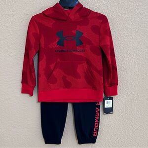 Under Armour Camouflage Red and Black Matching Hoodie & Sweatpants Set in Size 4